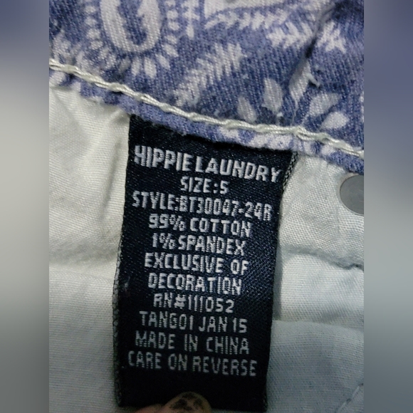 Hippie laundry shorts. Size 5 like new. Beautiful embroidered flowers on front - Picture 7 of 7